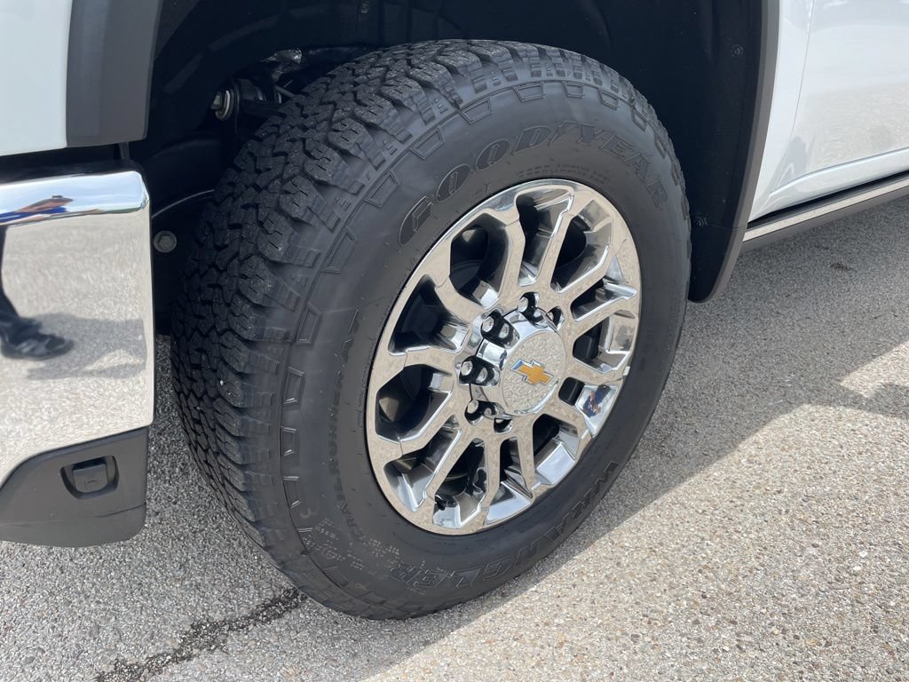 New 2026 Chevrolet Silverado 3500 LTZ w/ LTZ Premium Texas Edition AWD/4WD image 9