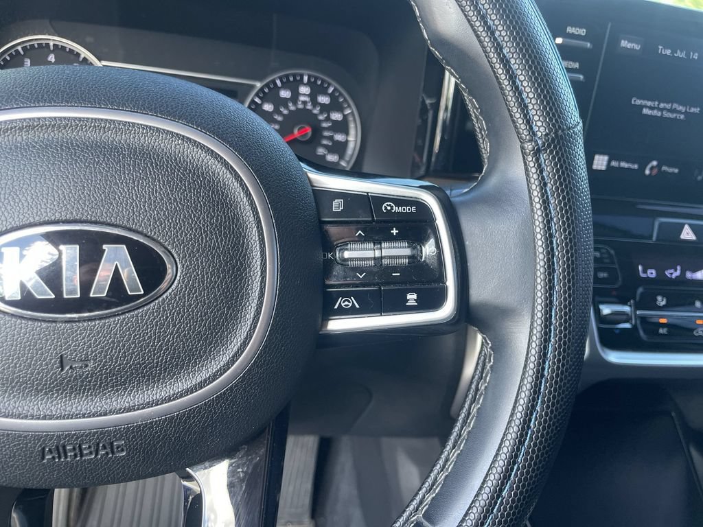 Used 2021 Kia Sorento EX w/ Panoramic Sunroof Package FWD image 17