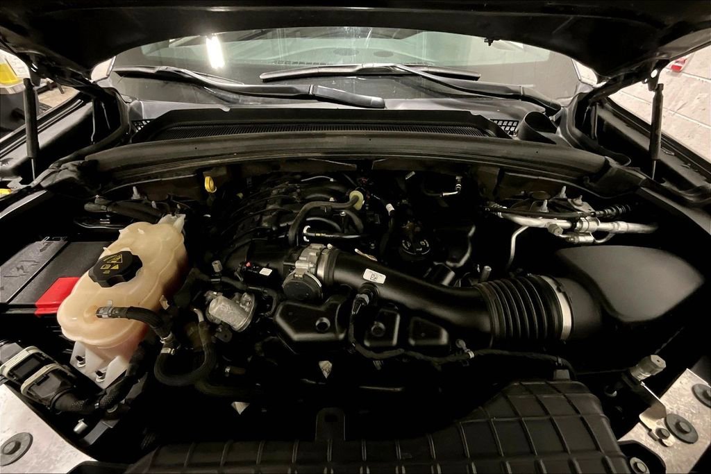 Used 2022 Jeep Grand Cherokee L Laredo image 29