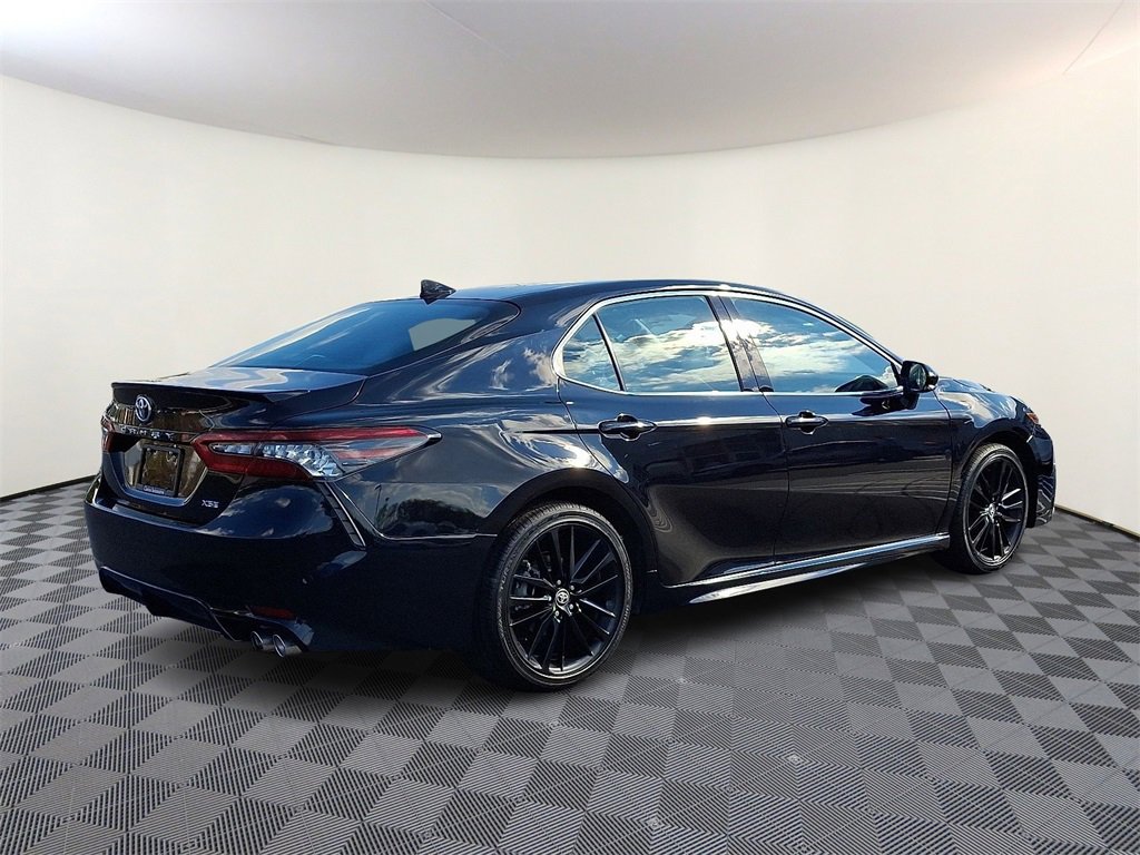 Used 2023 Toyota Camry XSE image 9