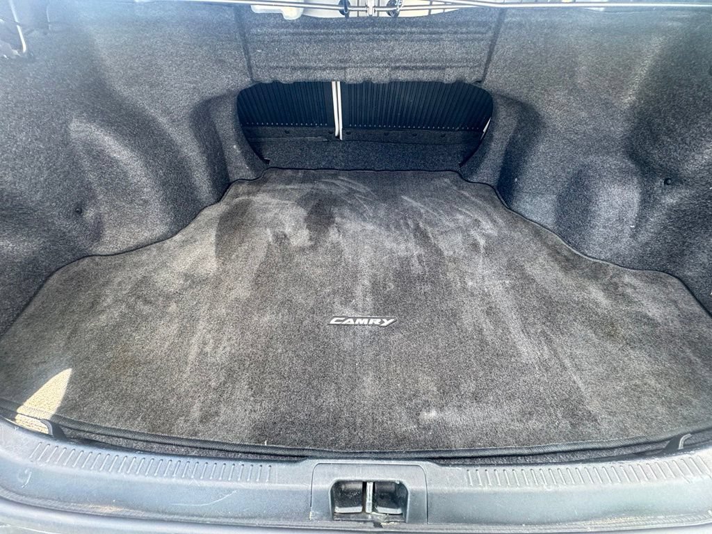 Used 2012 Toyota Camry LE FWD image 29