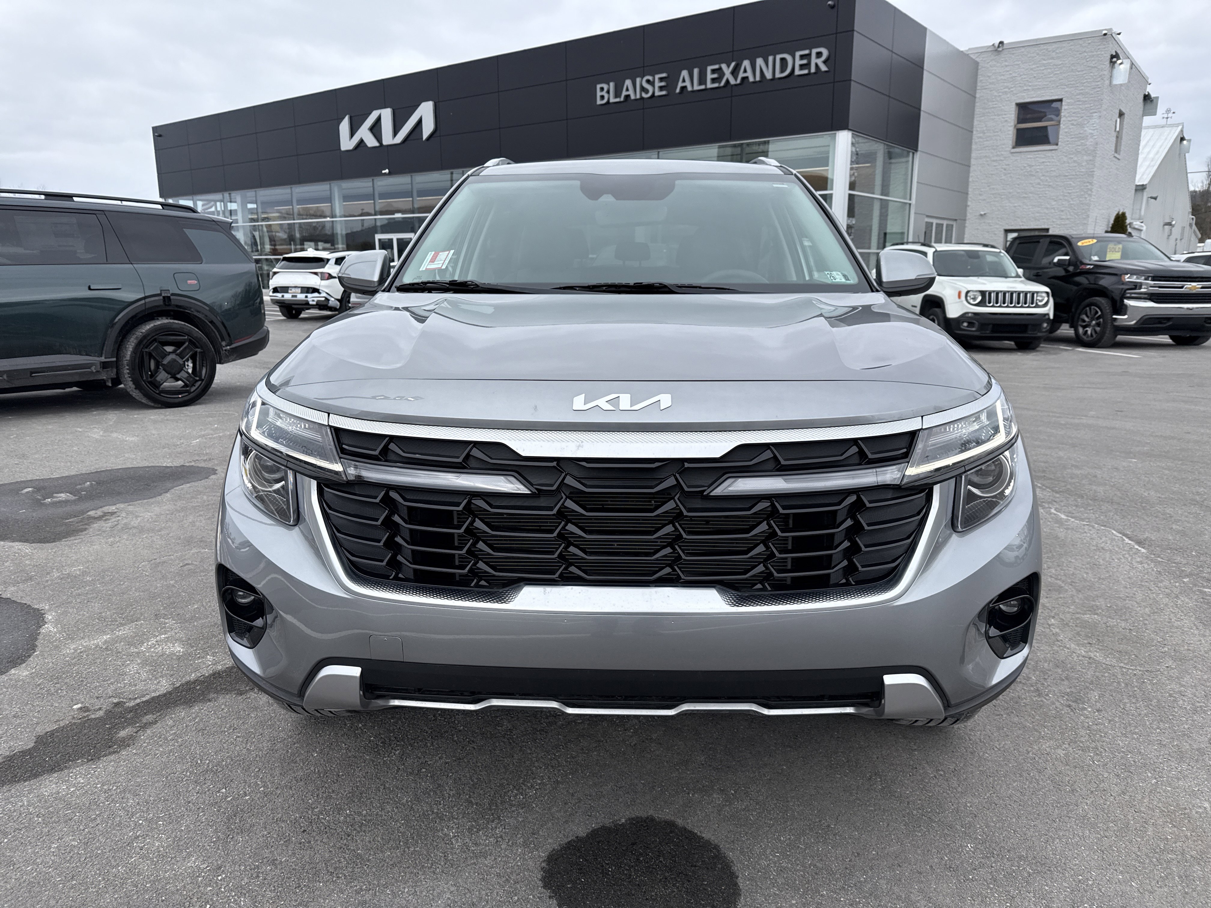 Certified 2024 Kia Seltos S image 9