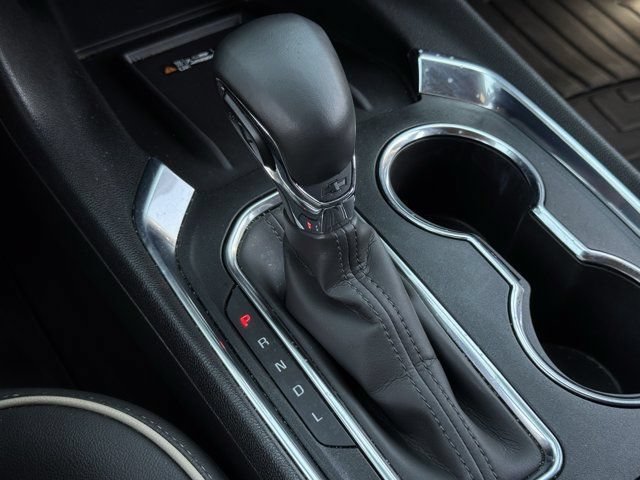 Used 2023 Chevrolet Traverse Premier w/ Redline Edition FWD image 21