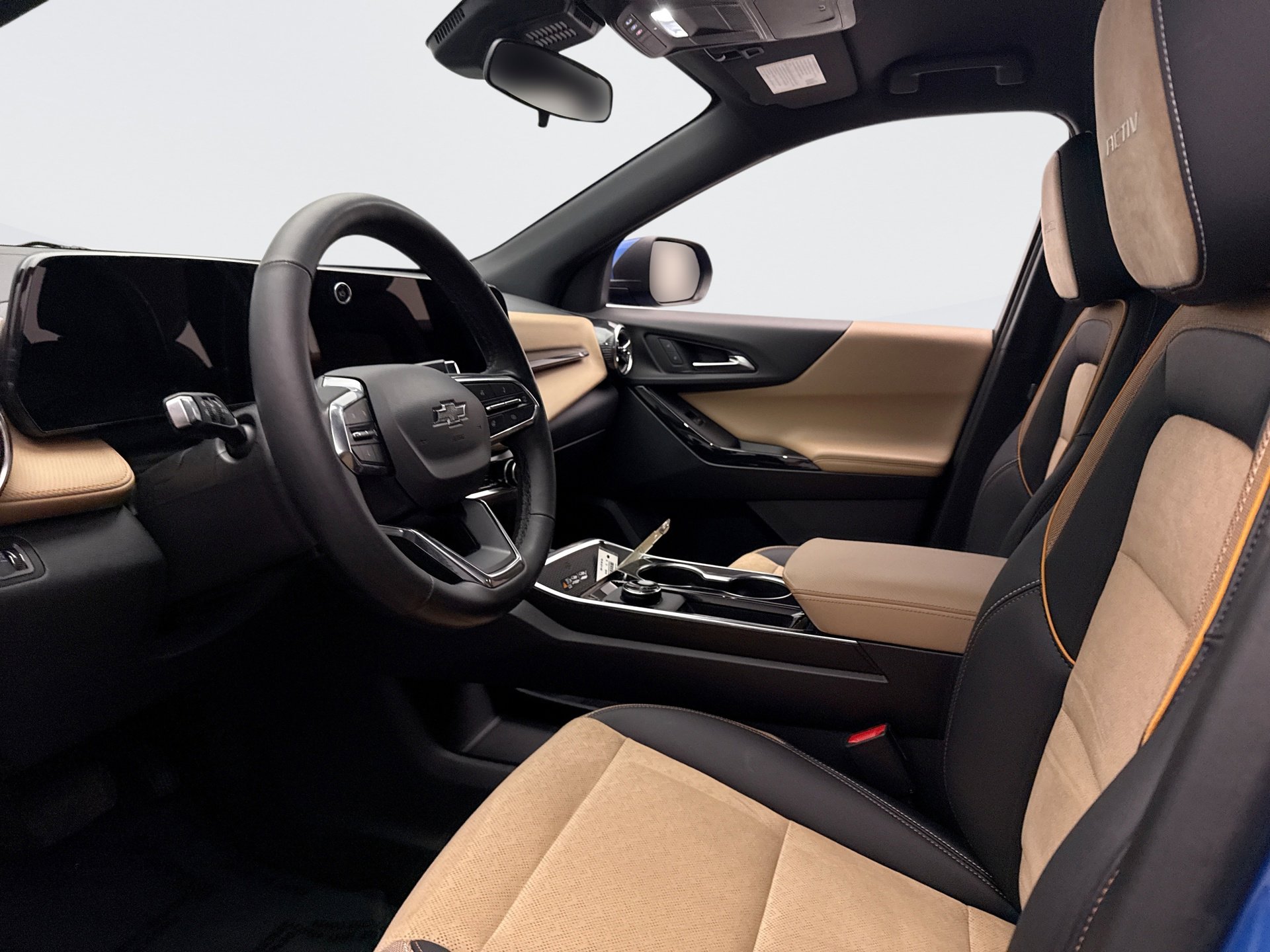 Used 2025 Chevrolet Equinox ACTIV w/ LPO, Floor Liner Package image 10