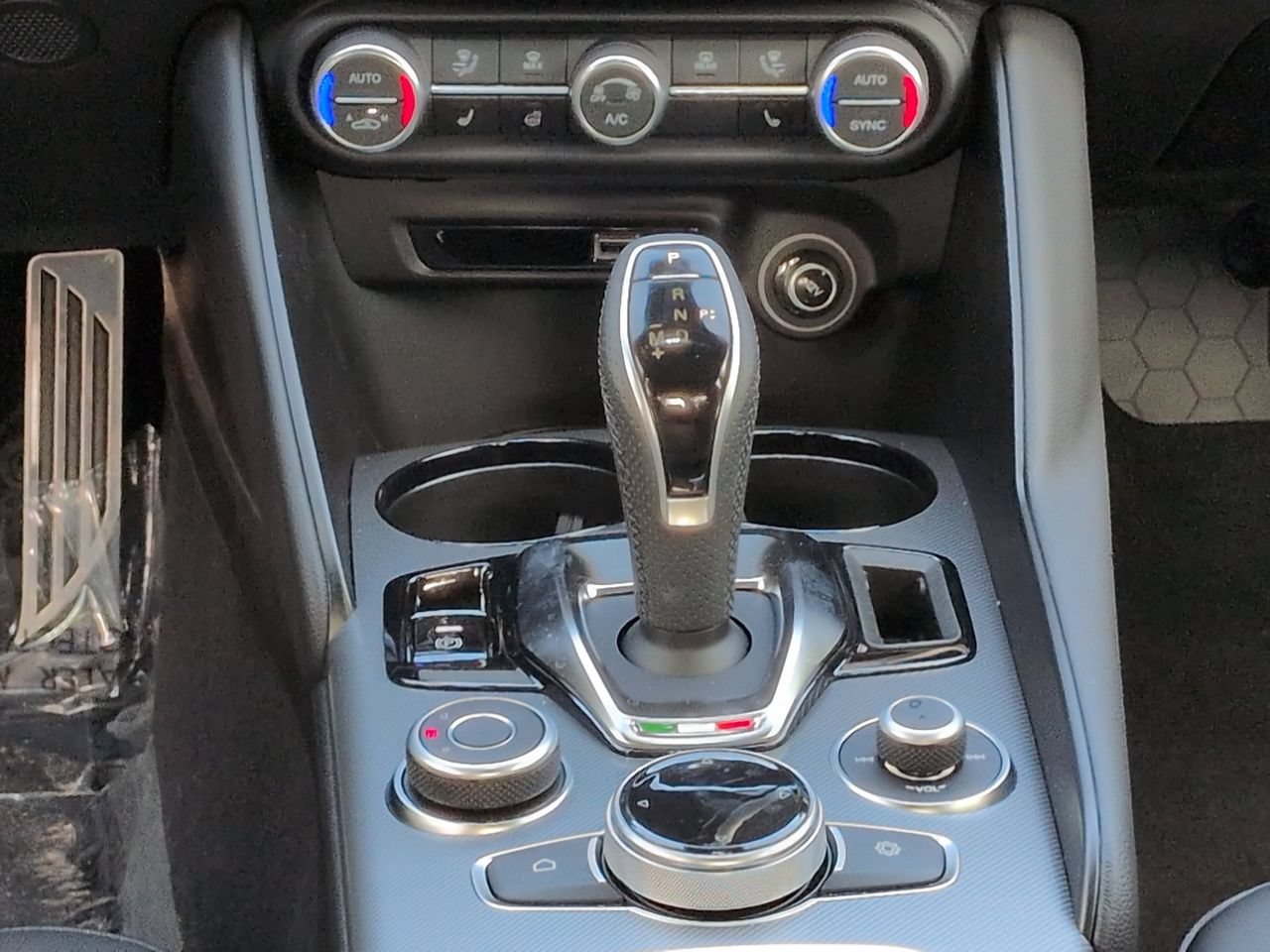 New 2026 Alfa Romeo Giulia RWD image 17