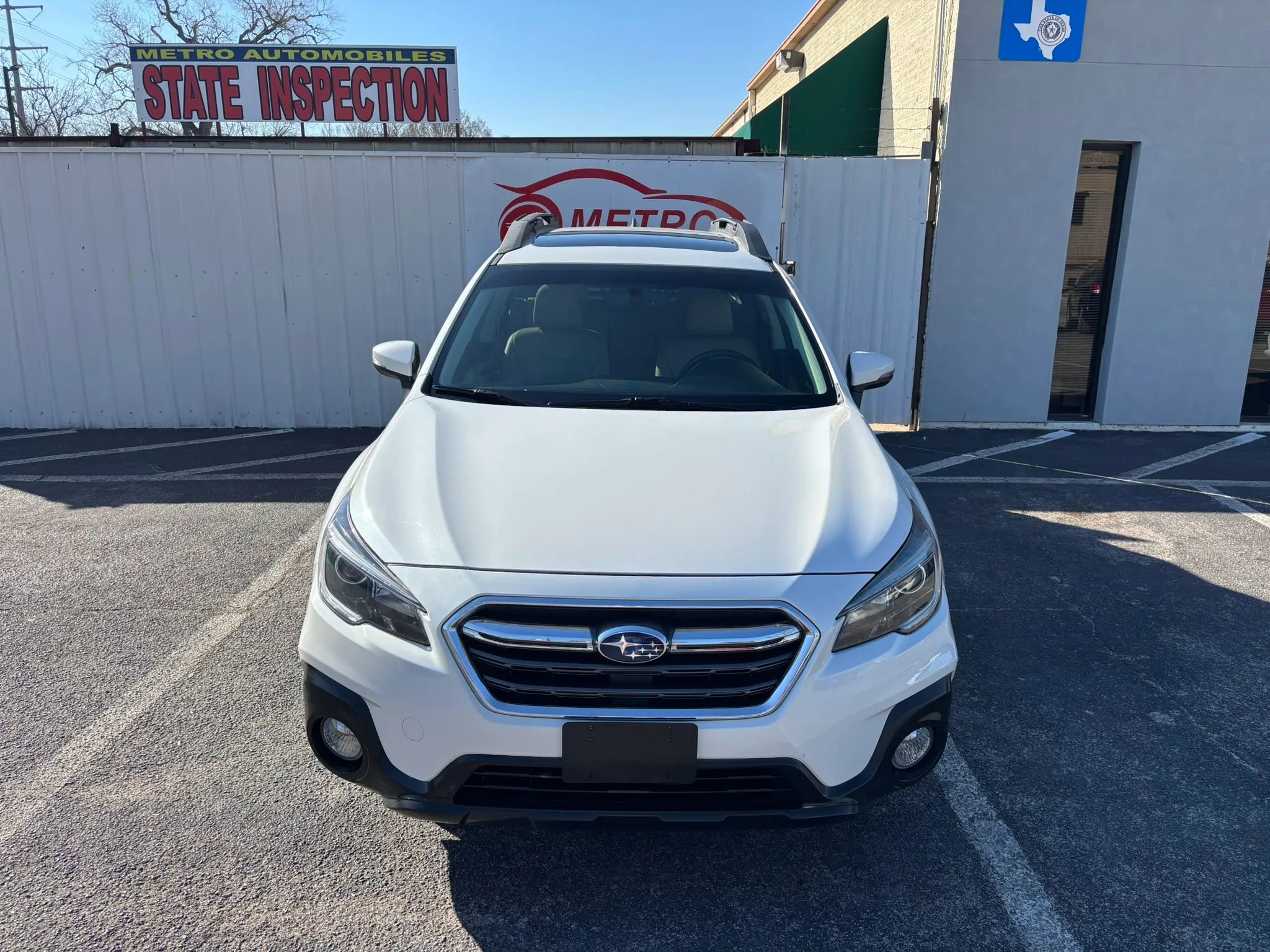 Used 2018 Subaru Outback 2.5i Limited w/ Popular Package #2 AWD/4WD image 3