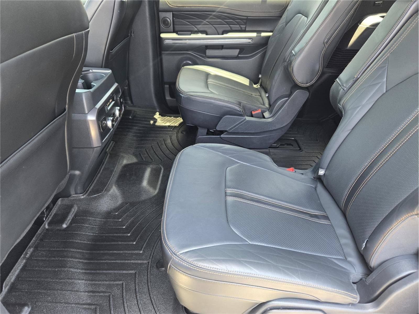 Used 2023 Ford Expedition Max Platinum AWD/4WD image 36