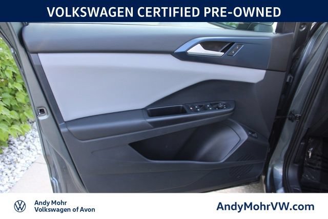 Used 2023 Volkswagen Taos SE FWD image 18