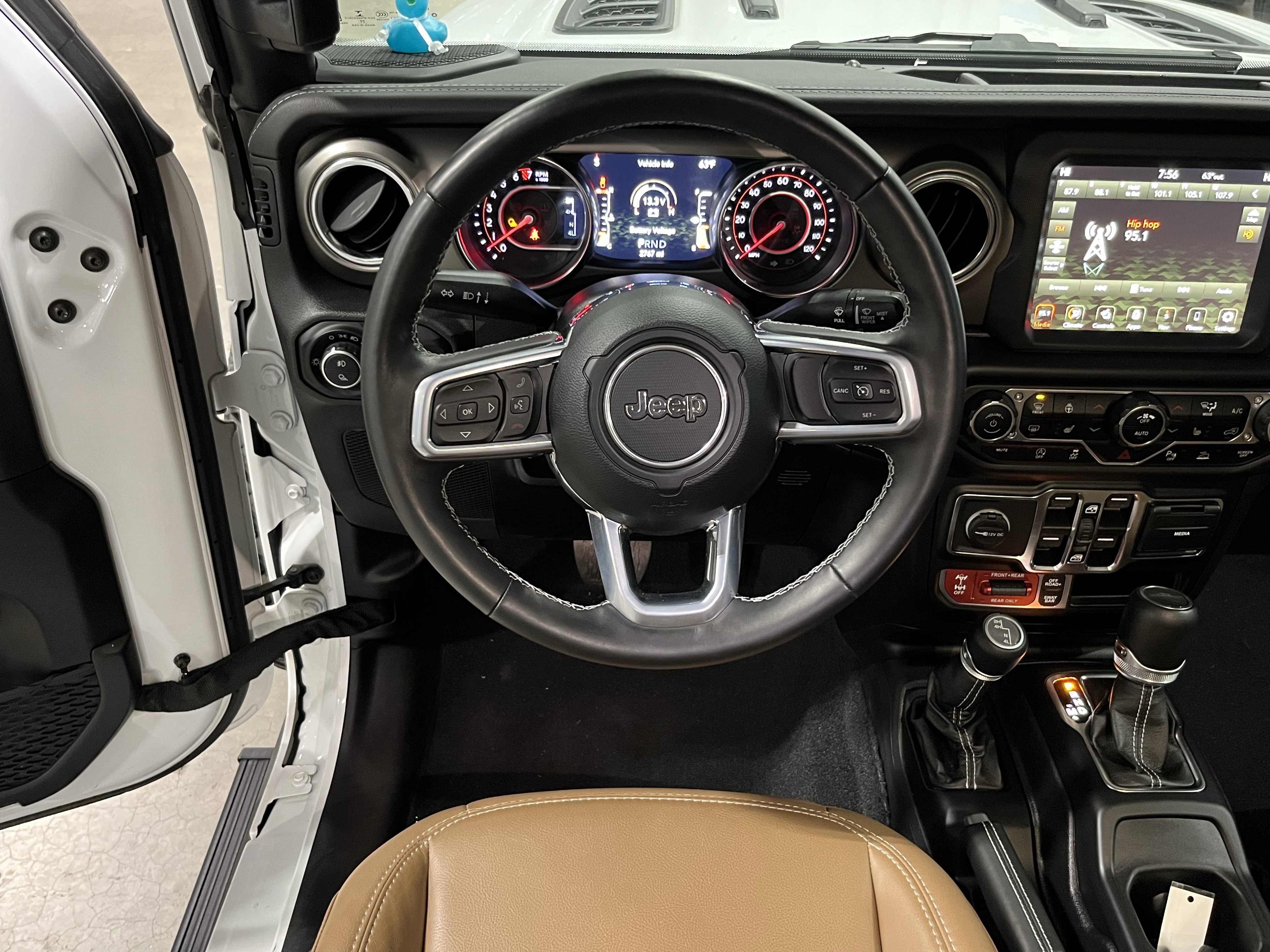 Used 2021 Jeep Gladiator Rubicon image 16