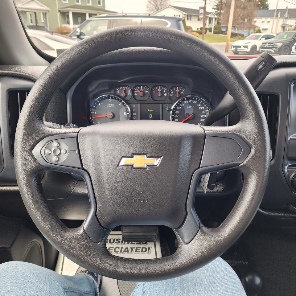 Used 2018 Chevrolet Silverado 1500 Custom w/ Custom Value Package AWD/4WD image 7