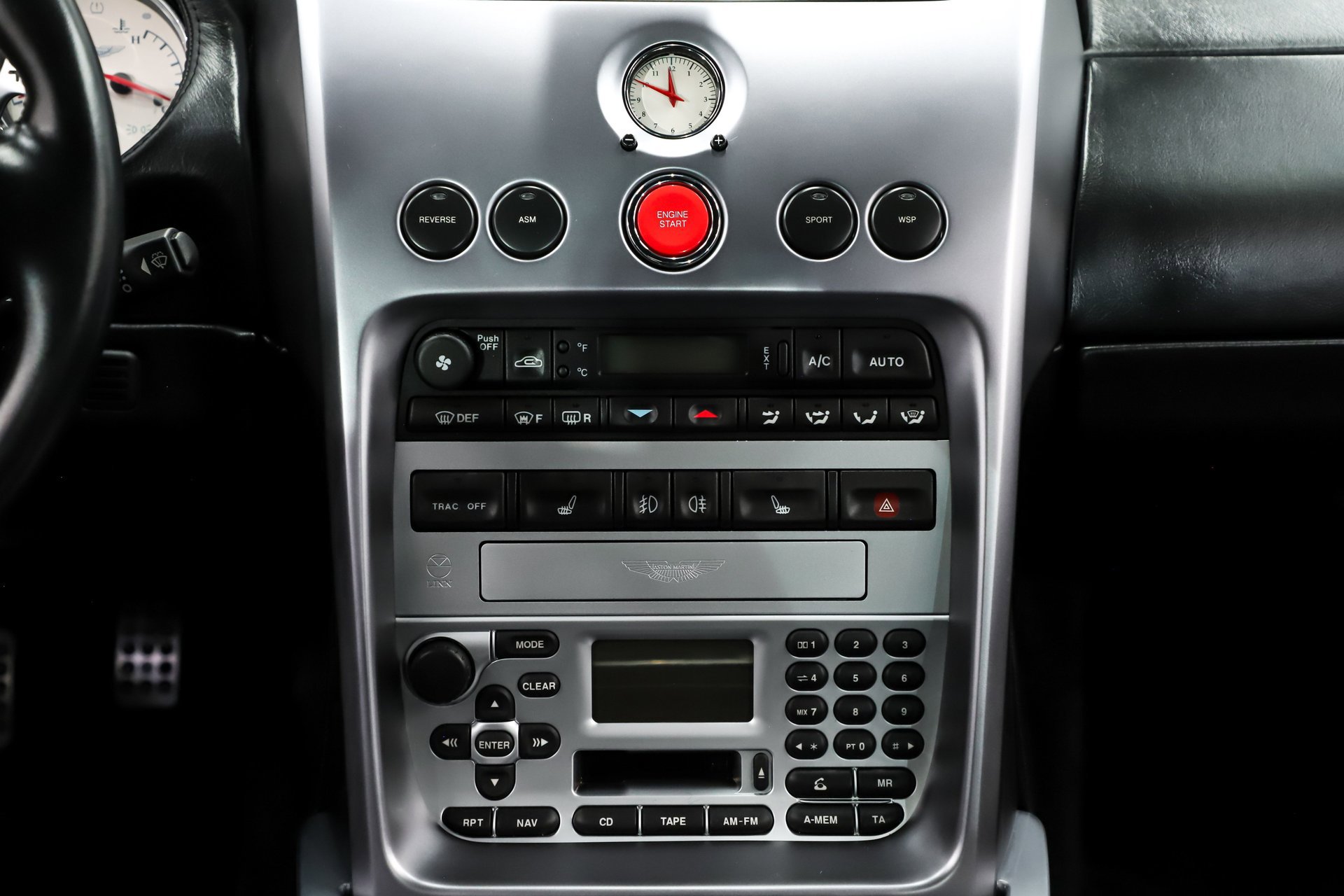 Used 2003 Aston Martin Vanquish image 28