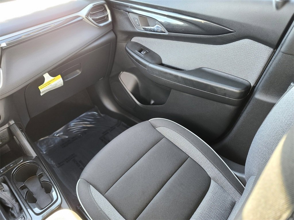 Used 2025 Chevrolet TrailBlazer LS w/ LS Confidence Package image 13