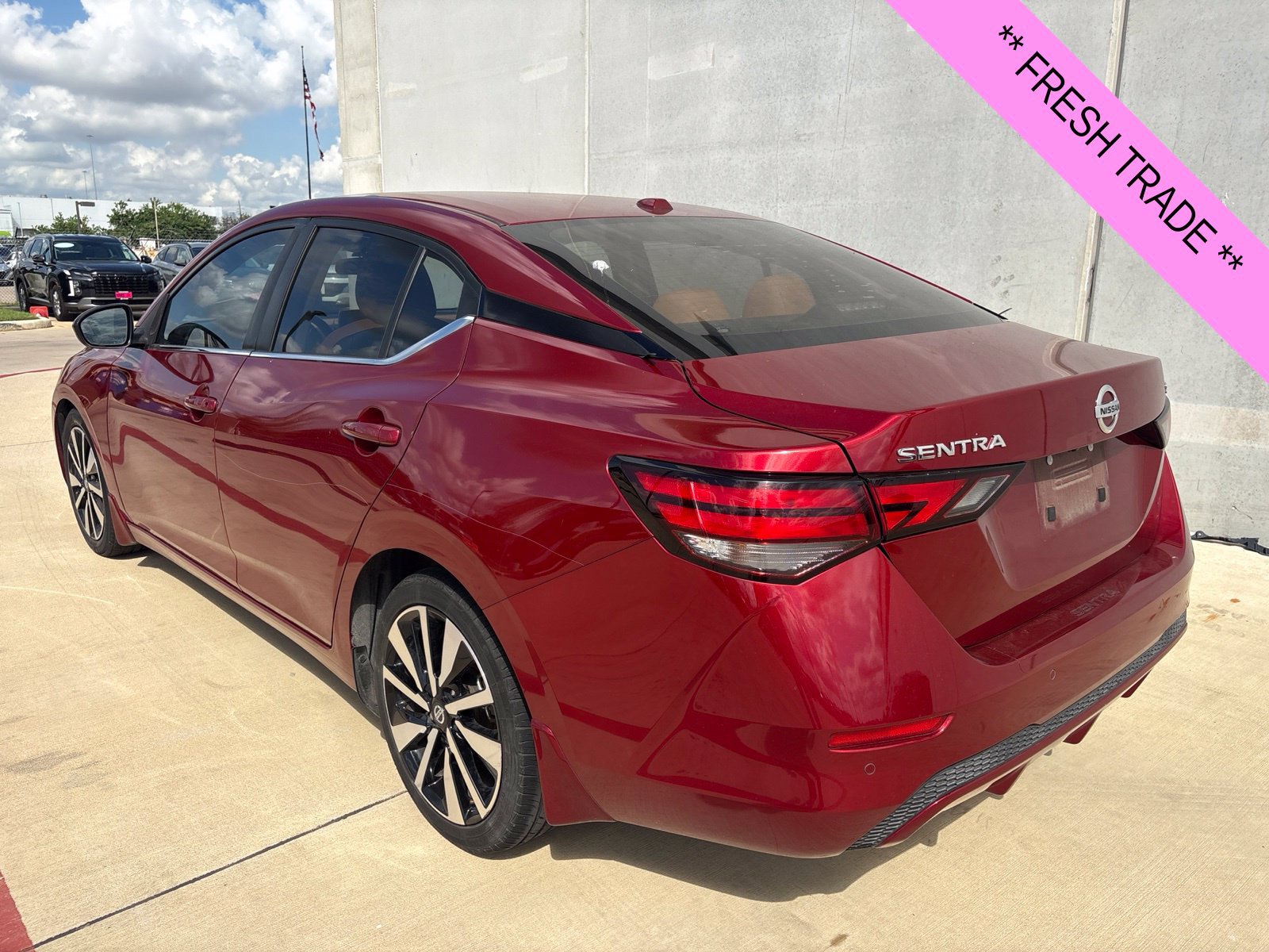 Used 2022 Nissan Sentra SV w/ SV Premium Package FWD image 6
