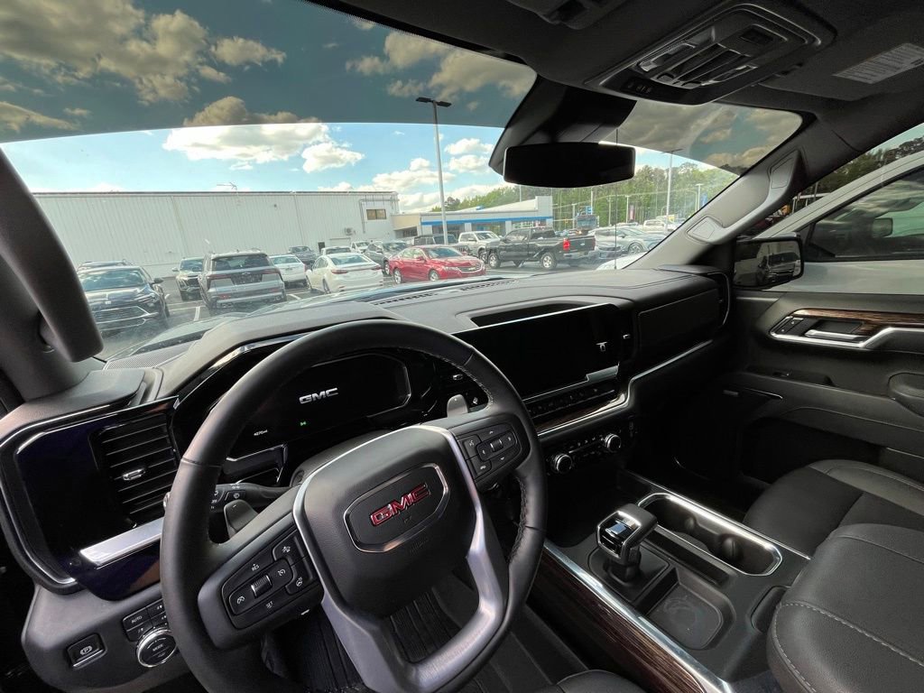 Used 2026 GMC Sierra 1500 Elevation w/ Elevation Premium Package AWD/4WD image 11
