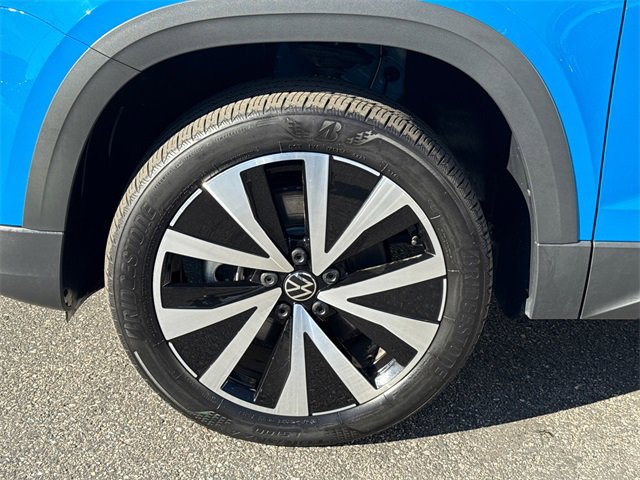 Certified 2023 Volkswagen Taos SE w/ Panoramic Sunroof Package image 13