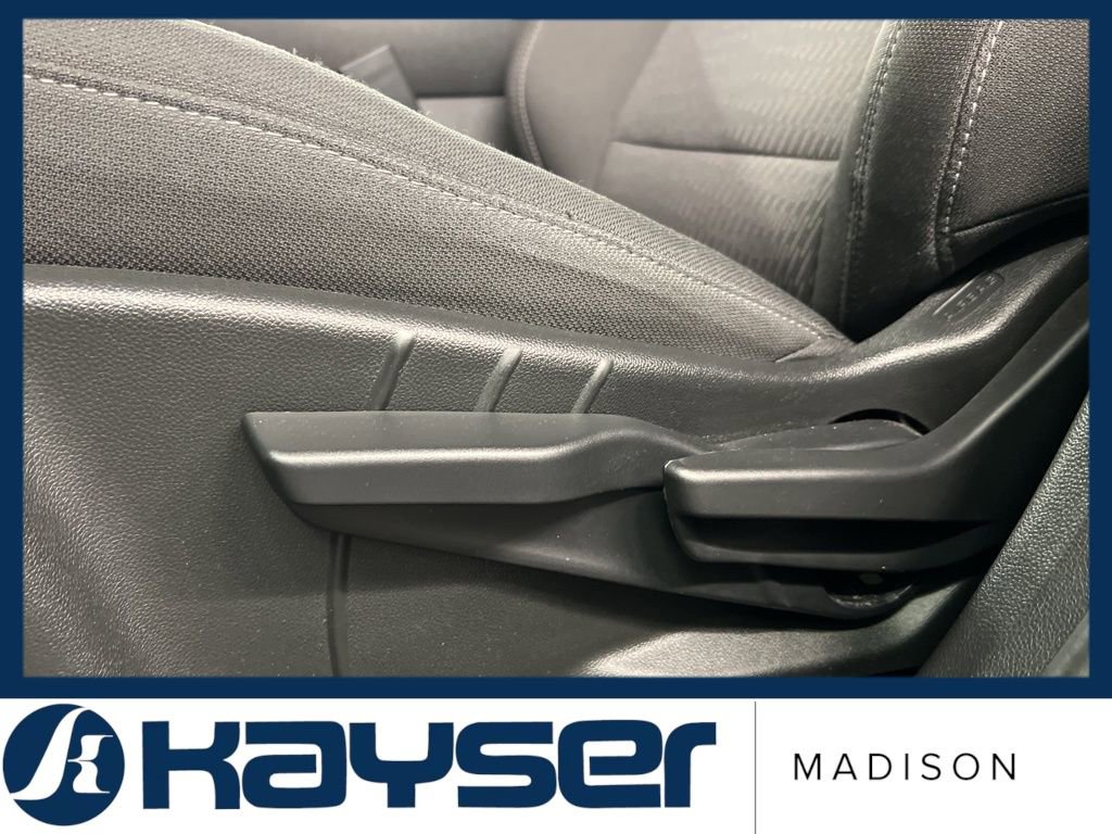 Used 2025 Chevrolet Equinox LT image 27