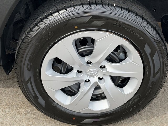 Used 2024 Toyota RAV4 LE image 8