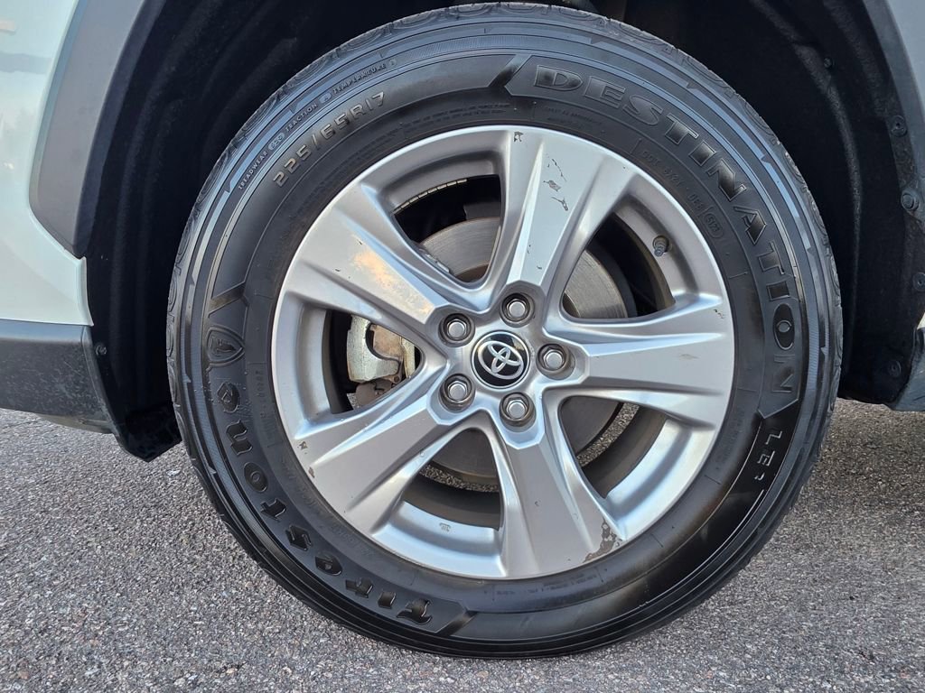 Used 2024 Toyota RAV4 XLE image 36