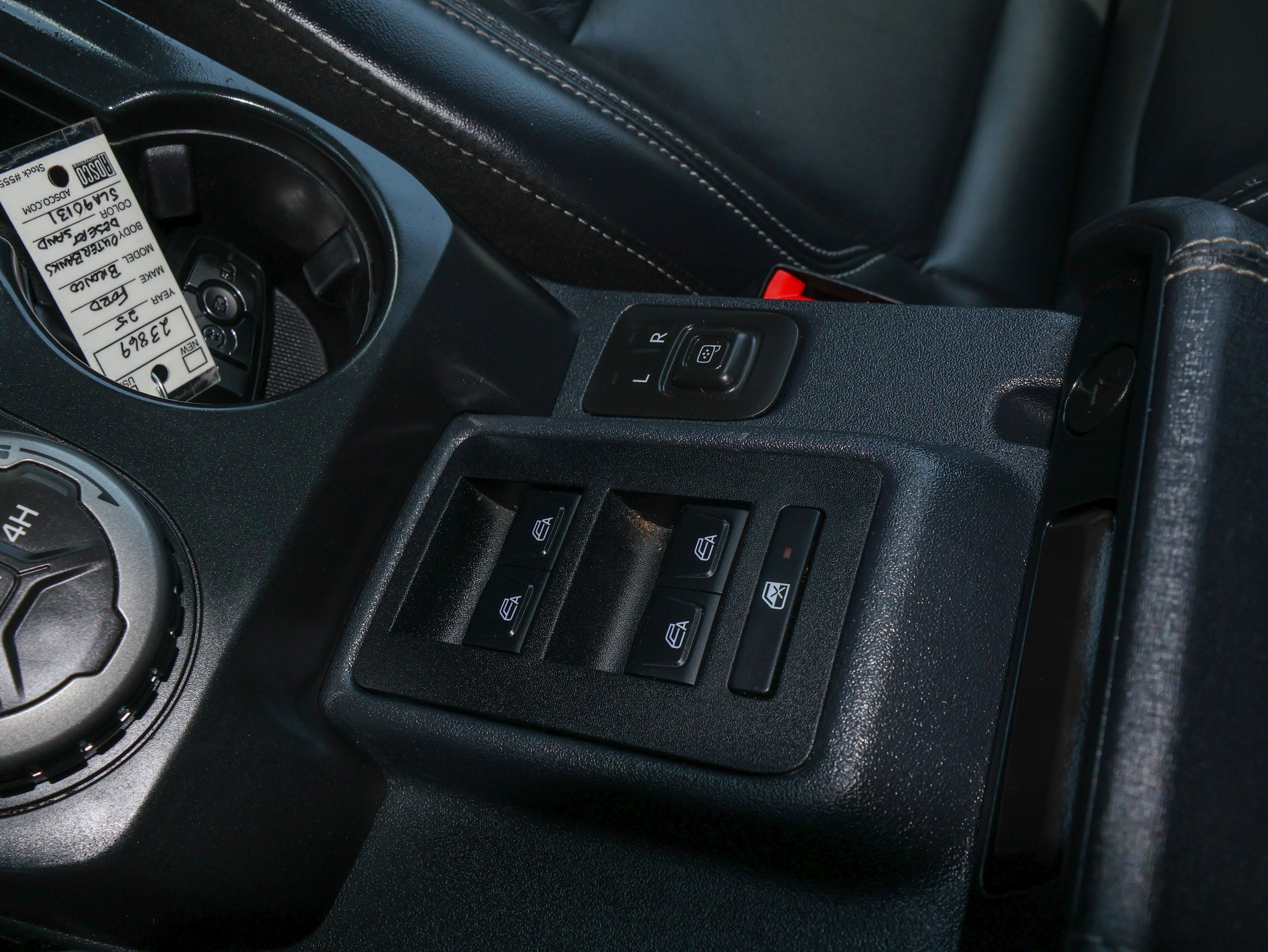 Used 2025 Ford Bronco Outer Banks AWD/4WD image 27