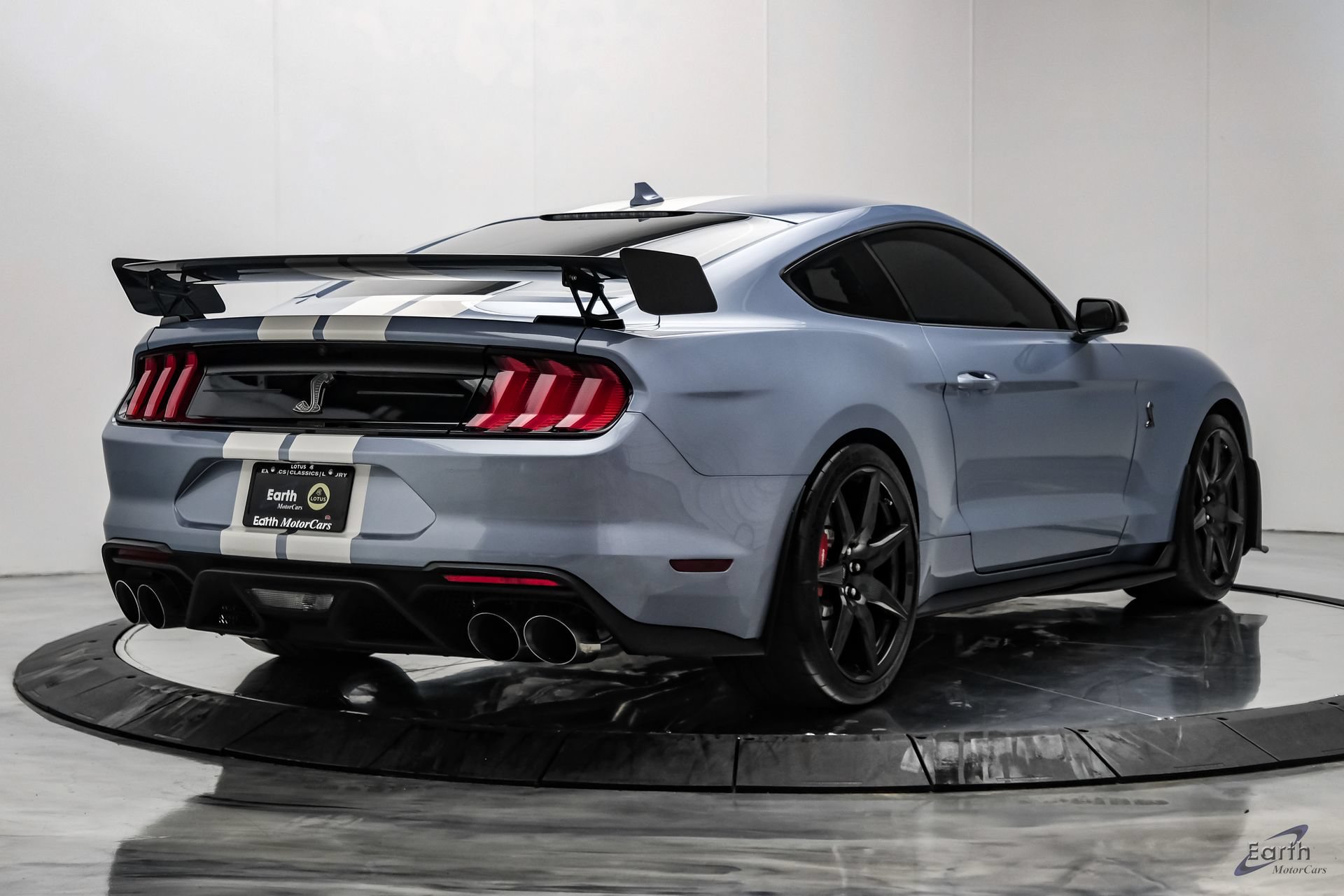 Used 2022 Ford Mustang Shelby GT500 w/ Carbon Fiber Track Pack RWD image 20