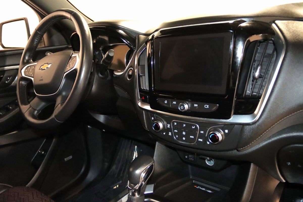 Used 2022 Chevrolet Traverse High Country w/ LPO, Floor Liner Package AWD/4WD image 53