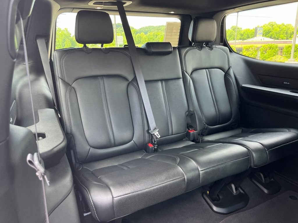 Used 2025 Jeep Wagoneer Series III w/ Premium Group I AWD/4WD image 28