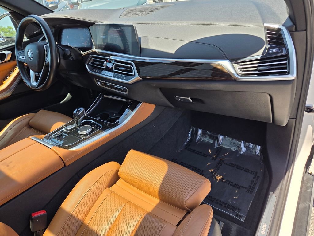 Used 2019 BMW X5 xDrive40i w/ Luxury Seating Package AWD/4WD image 17