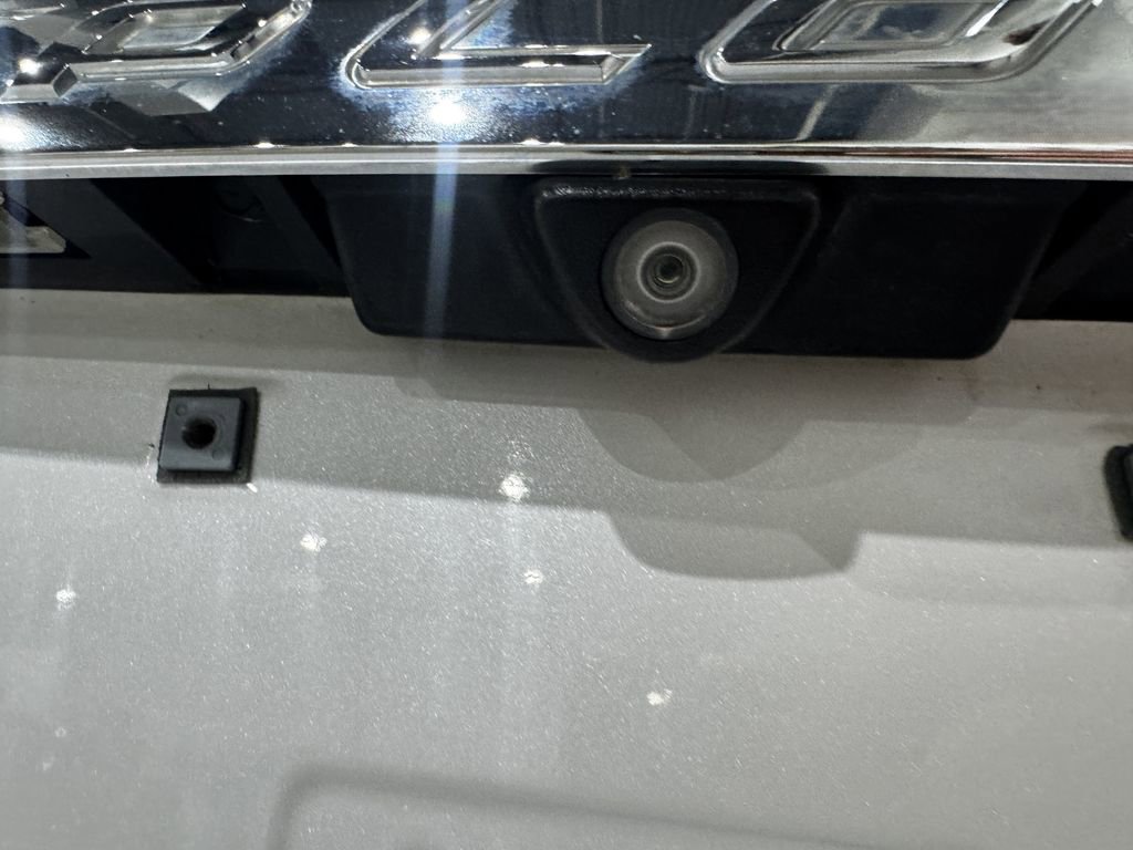 Used 2015 Ford Explorer XLT w/ Equipment Group 202B image 28