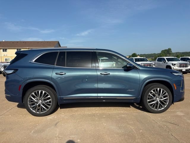 Used 2026 Buick Enclave Avenir w/ Super Cruise Package AWD/4WD image 2