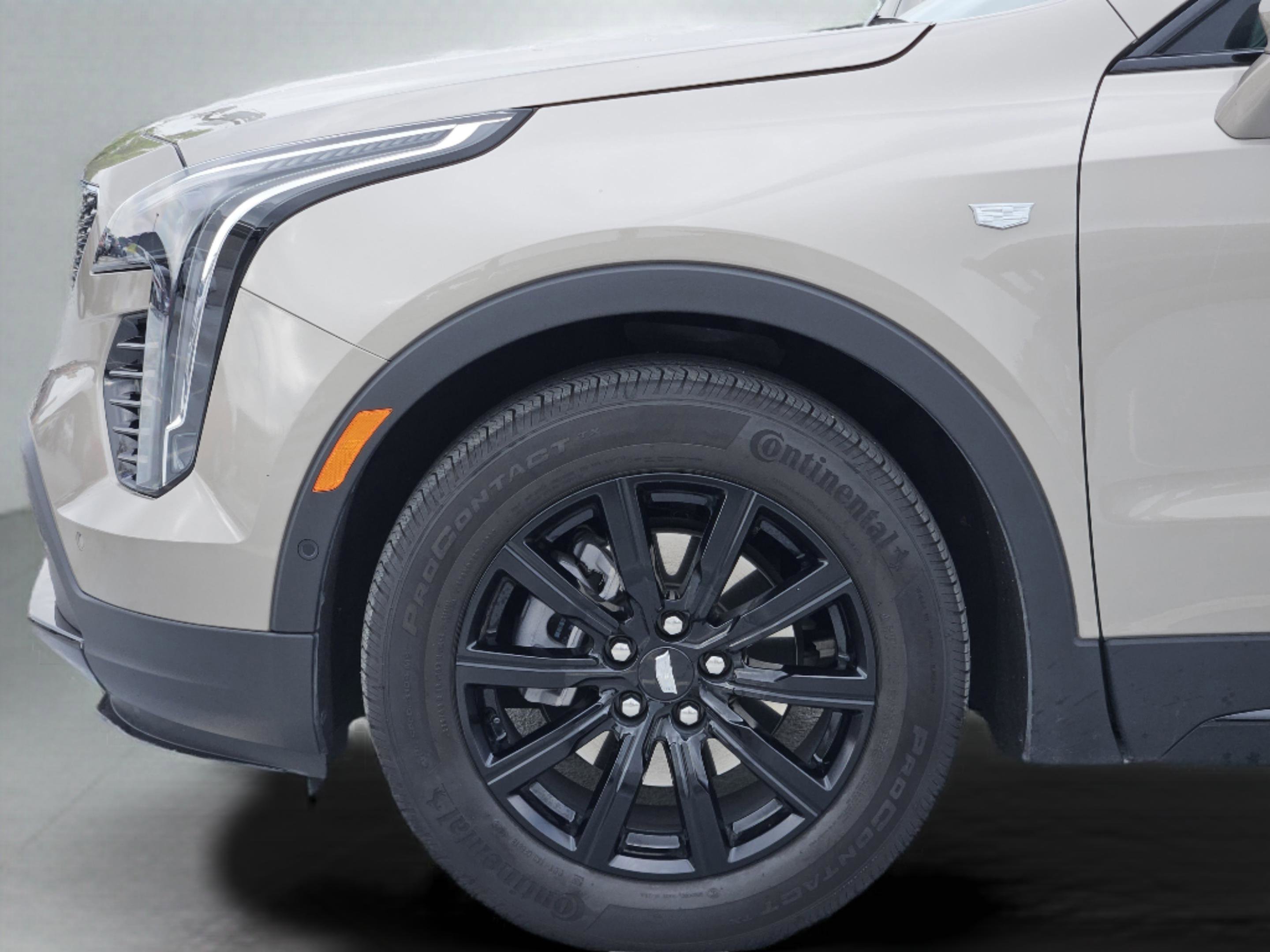 Used 2022 Cadillac XT4 Sport w/ Enhanced Visibility Package FWD image 32