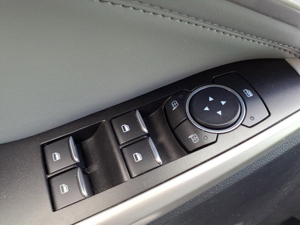 Used 2022 Ford Explorer XLT w/ Equipment Group 202A image 17