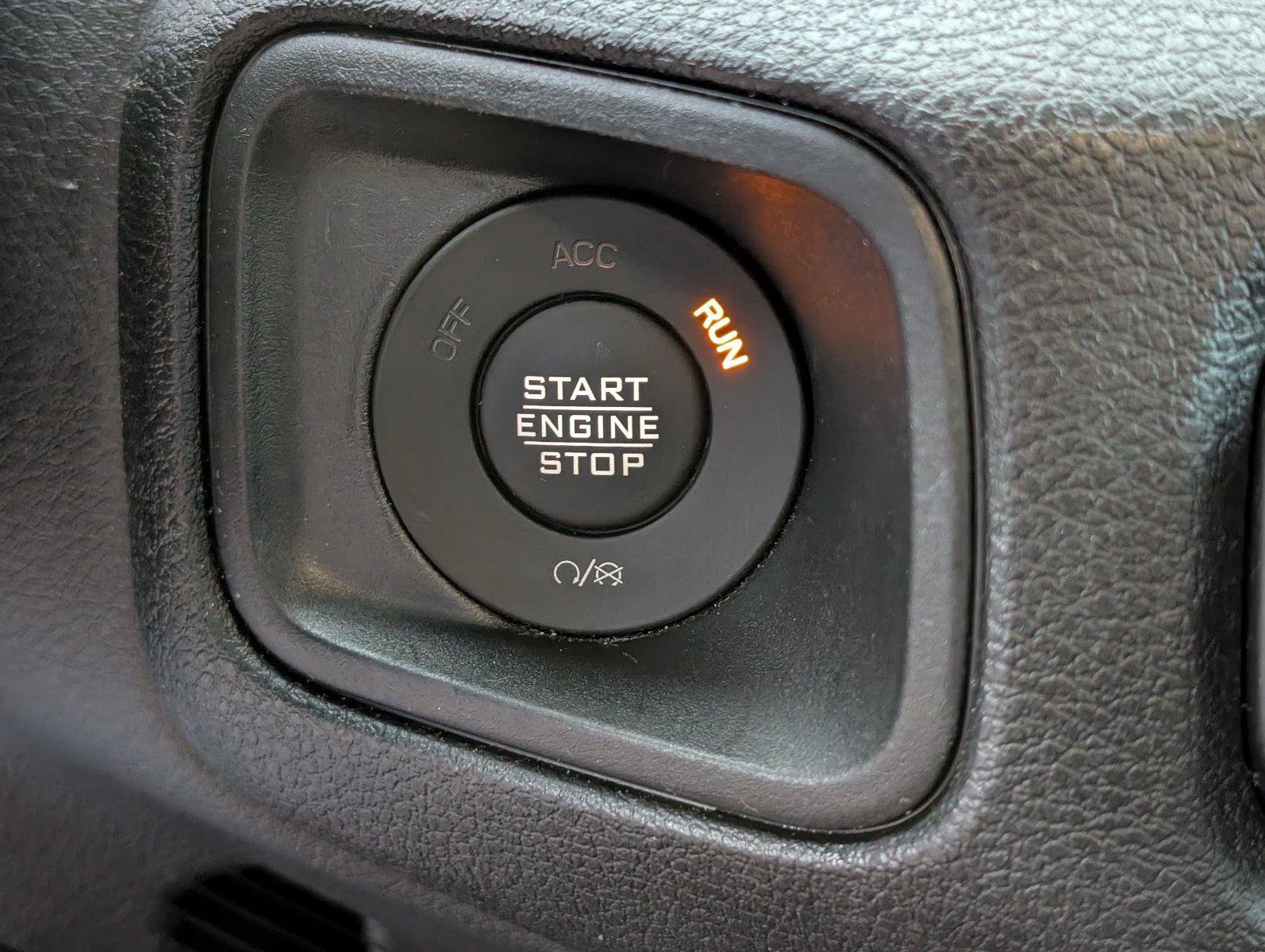Used 2024 Jeep Gladiator Sport AWD/4WD image 24