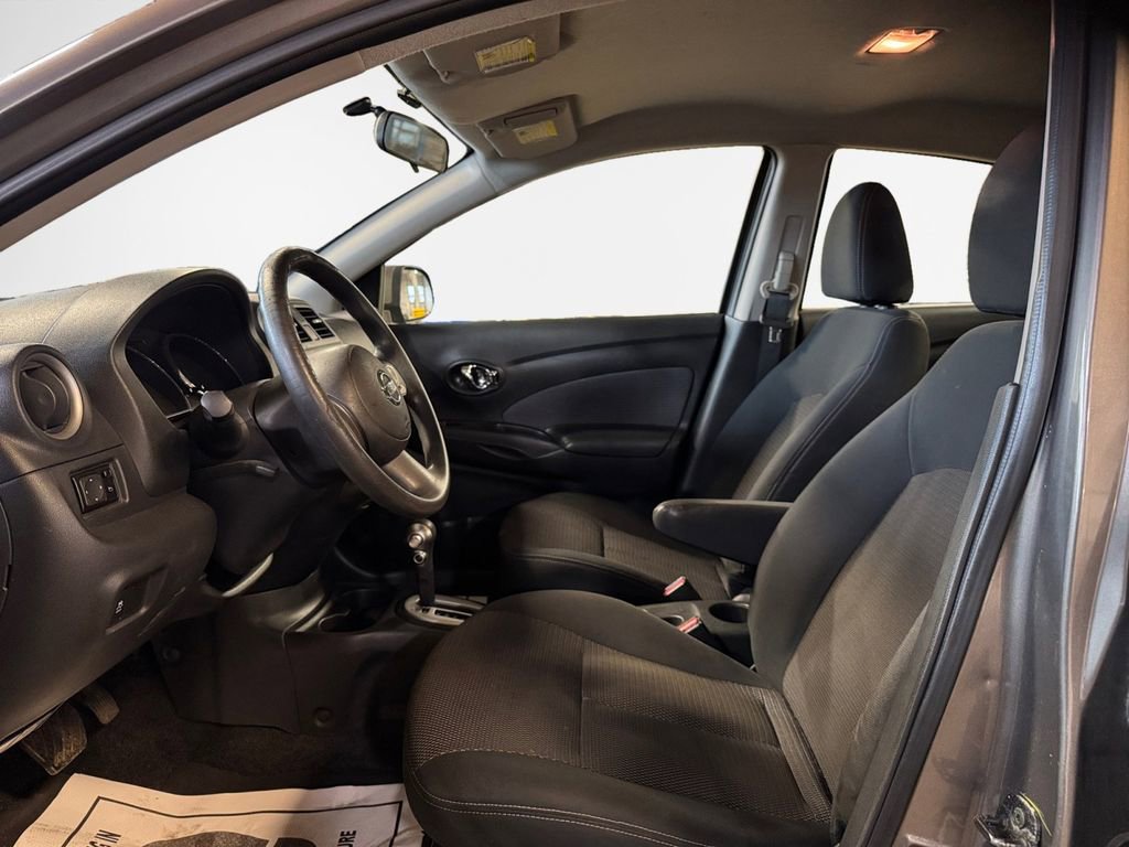 Used 2014 Nissan Versa SV image 12