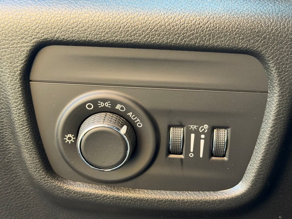 New 2025 Jeep Grand Cherokee L Laredo AWD/4WD image 24
