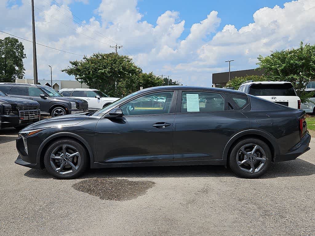 Used 2025 Kia K4 FWD image 7