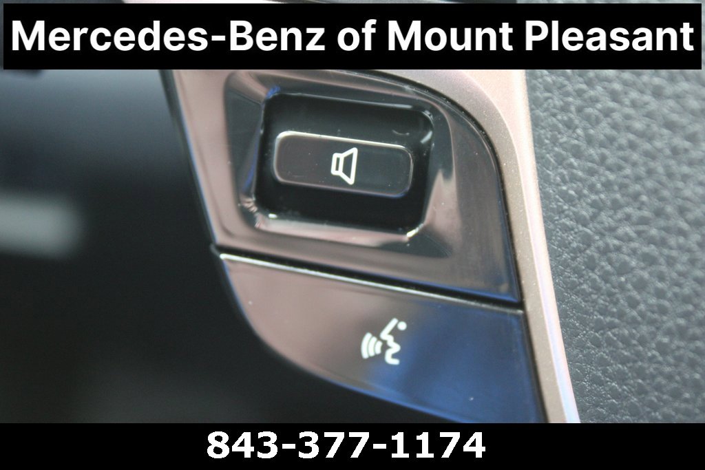 Used 2023 Toyota Crown Limited image 26