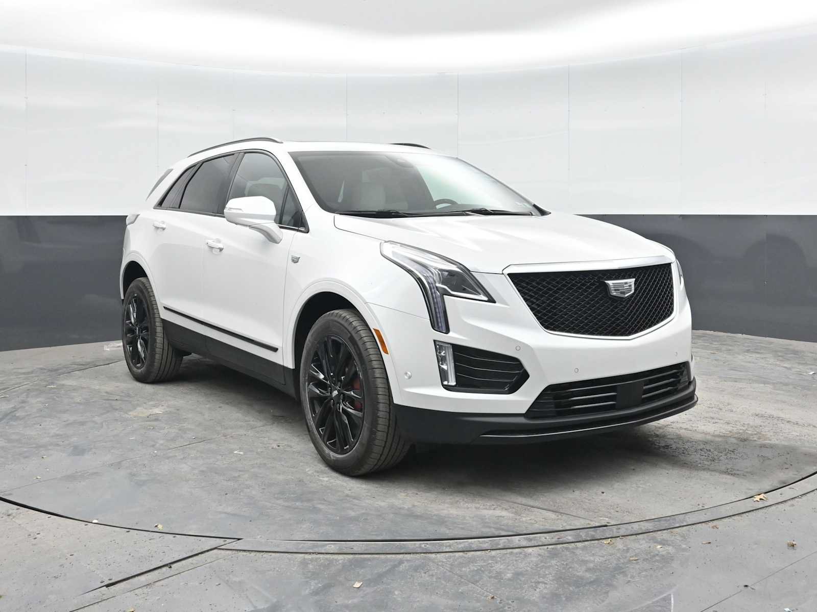 New 2026 Cadillac XT5 Sportv w/ LPO, Onyx Lite Package AWD/4WD image 7