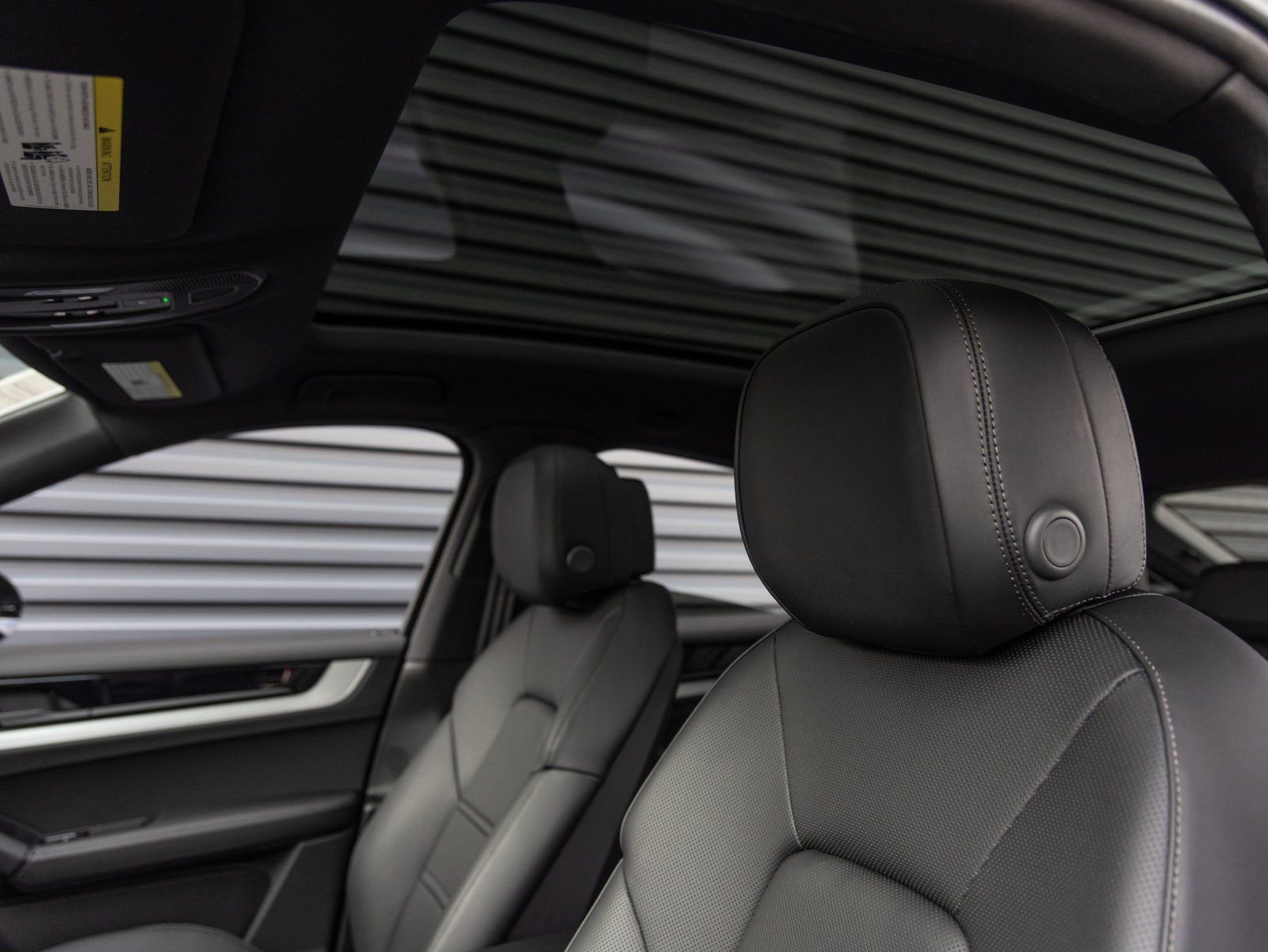 Certified 2026 Porsche Cayenne Coupe image 25