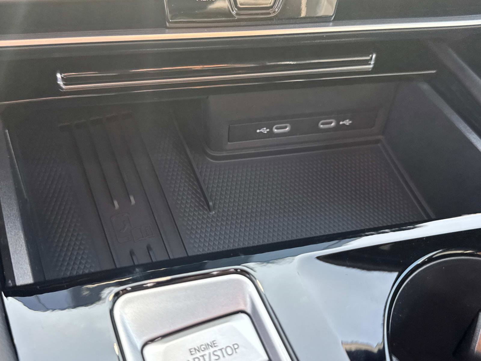 New 2025 Volkswagen Atlas Cross Sport SEL Premium R-Line image 29