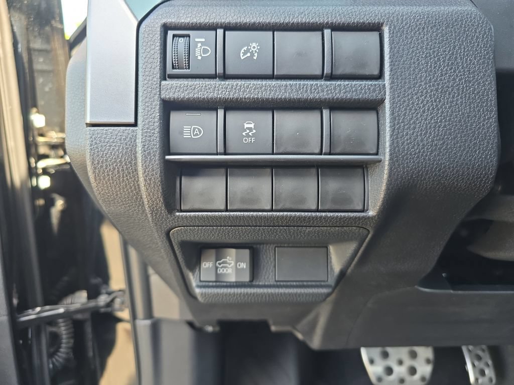 Used 2025 Toyota Tacoma TRD Sport AWD/4WD image 26