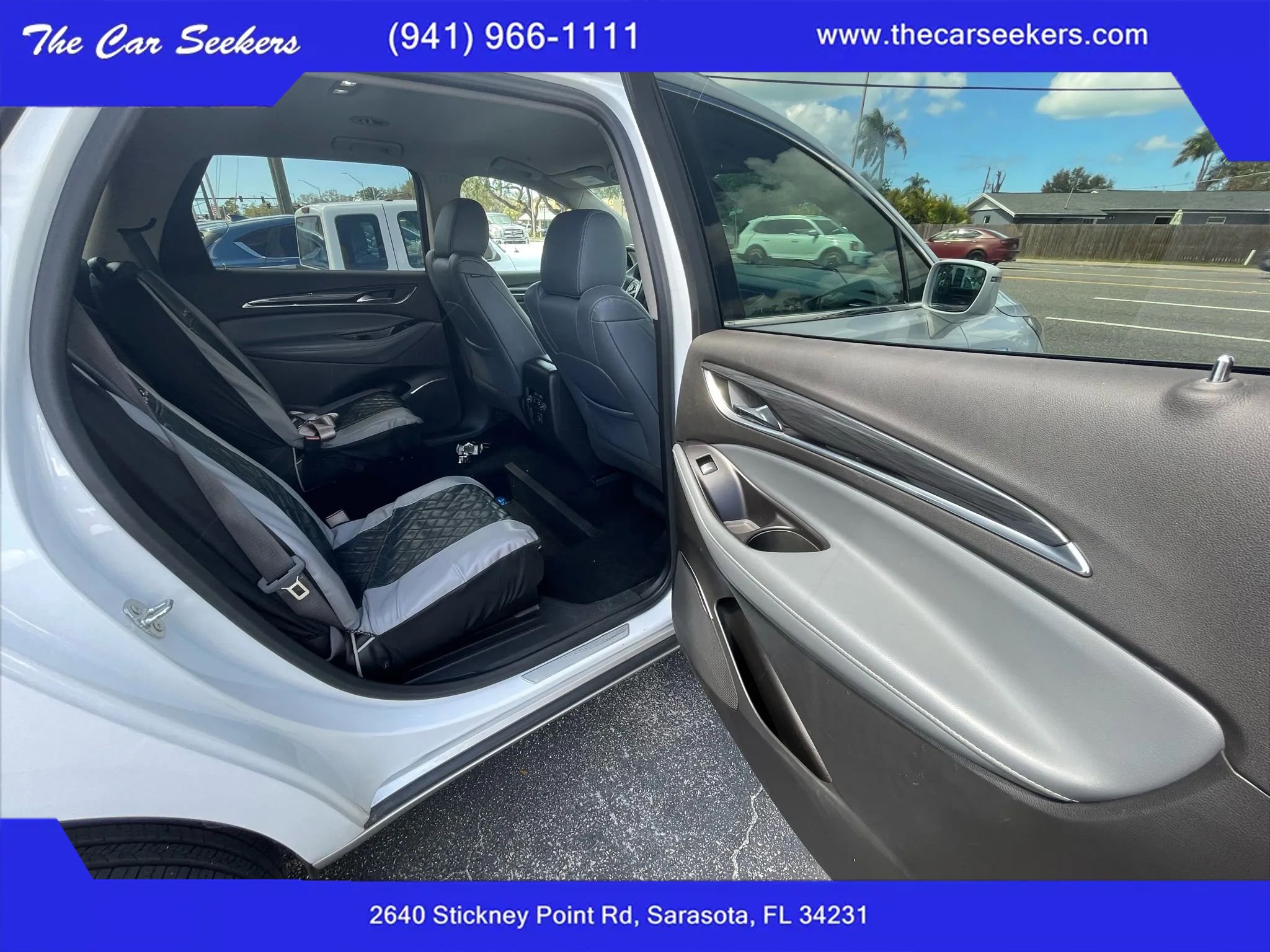 Used 2020 Buick Enclave Essence image 9