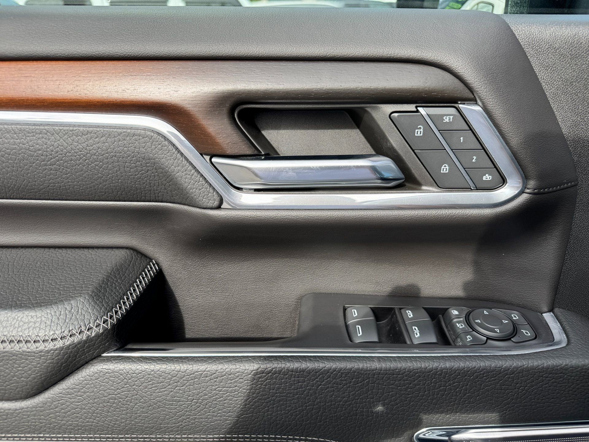 Used 2024 GMC Sierra 3500 Denali image 25