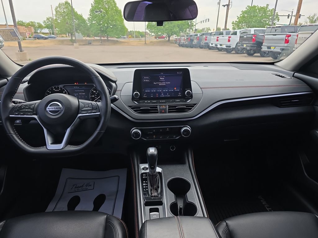 Used 2022 Nissan Altima 2.5 SR AWD/4WD image 13