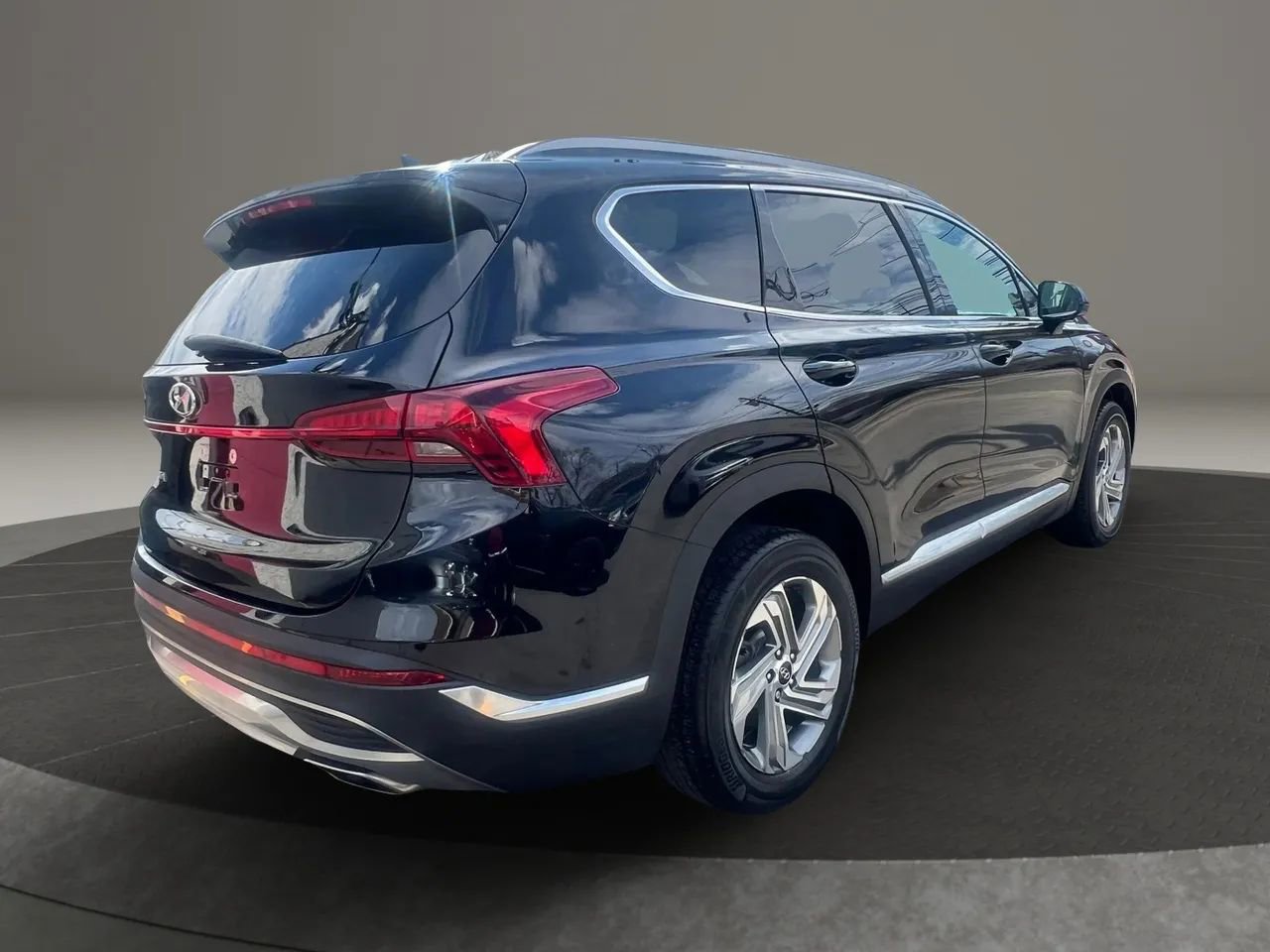 Used 2022 Hyundai Santa Fe SEL FWD image 5