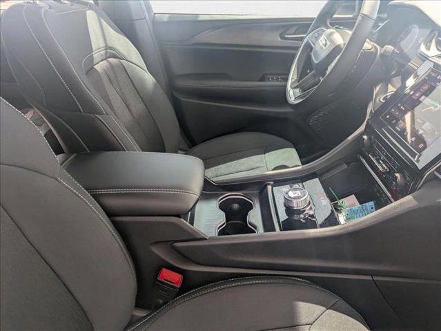 New 2025 Jeep Grand Cherokee L Laredo w/ Luxury Tech Group I image 11