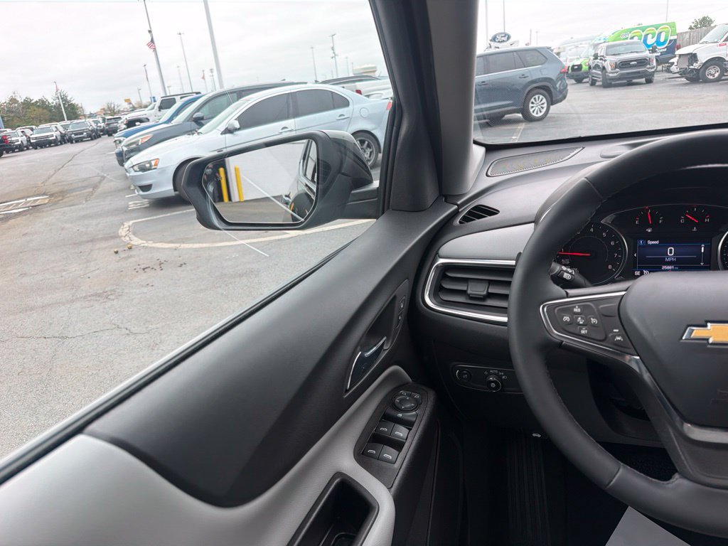 Used 2023 Chevrolet Equinox LT w/ Driver Convenience Package FWD image 20