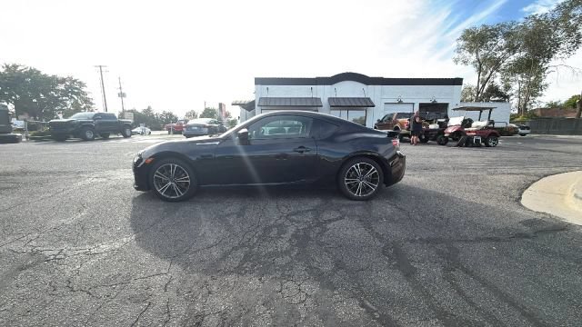 Used 2015 Subaru BRZ Limited w/ Popular Package #1B RWD image 2