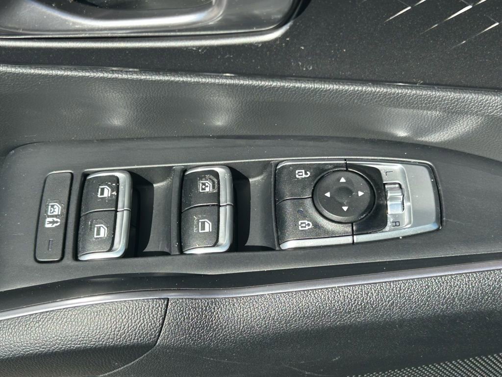 Used 2023 Kia Sorento LX image 32