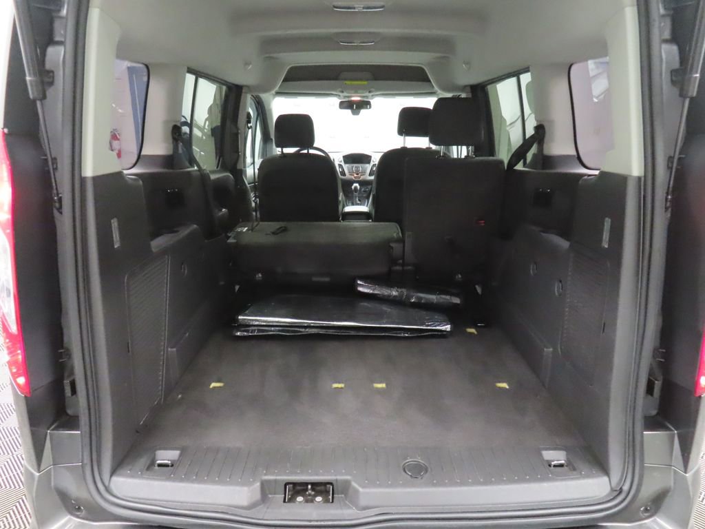 Used 2018 Ford Transit Connect XLT image 35