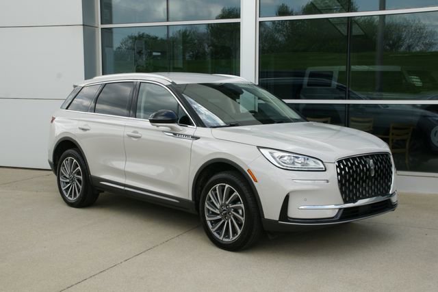 Used 2024 Lincoln Corsair Reserve w/ Equipment Group 201A FWD image 7